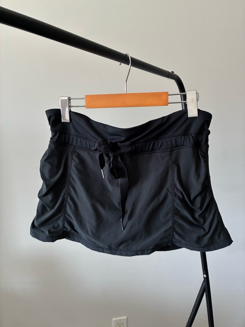 Lululemon - Black Athletic Skirt
